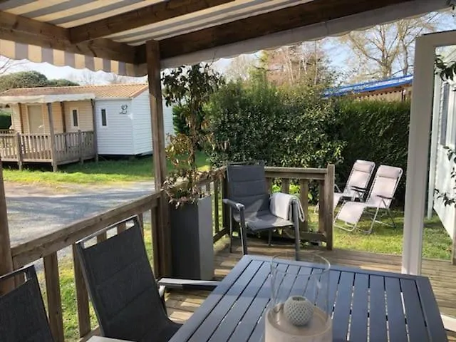 Campsite Mobil Homme 10 *